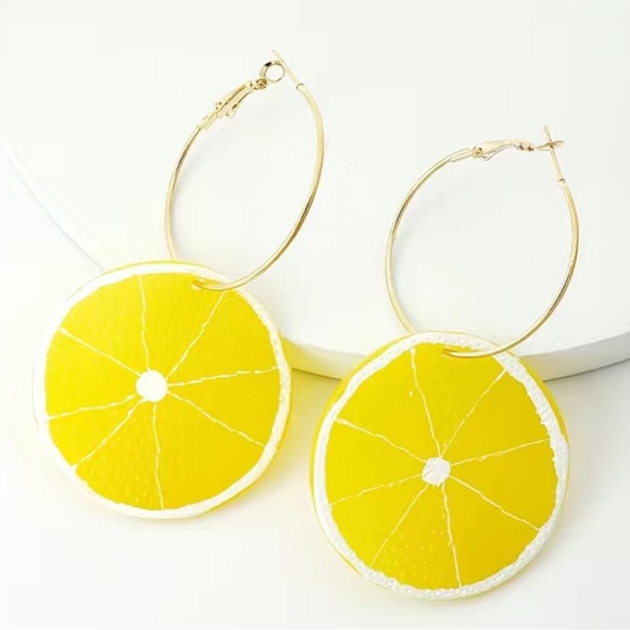 ๐ NWT- Lemon Slice Dangle Earrings in 14k Gold Overlay ๐ - Picture 3 of 4